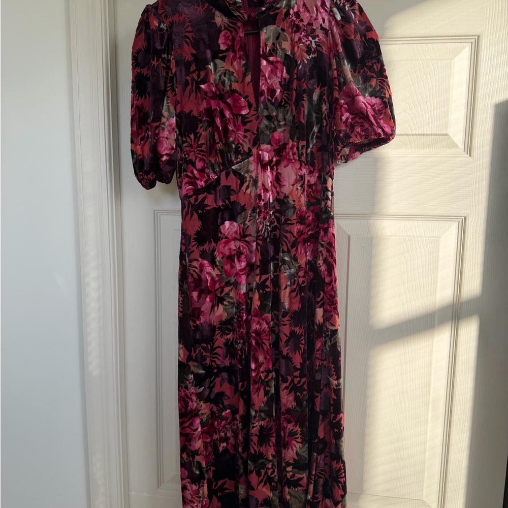 Maggy London Floral midi dress